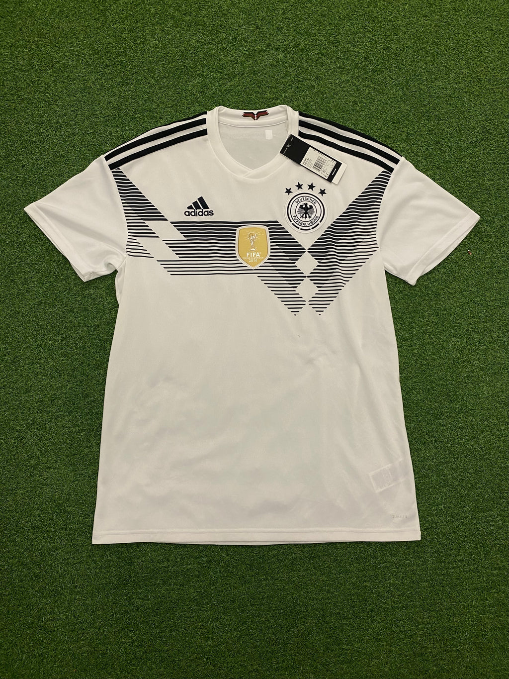 adidas DFB Deutschland Trikot Home Herren WM 2018 L - minimaler fleck vorne