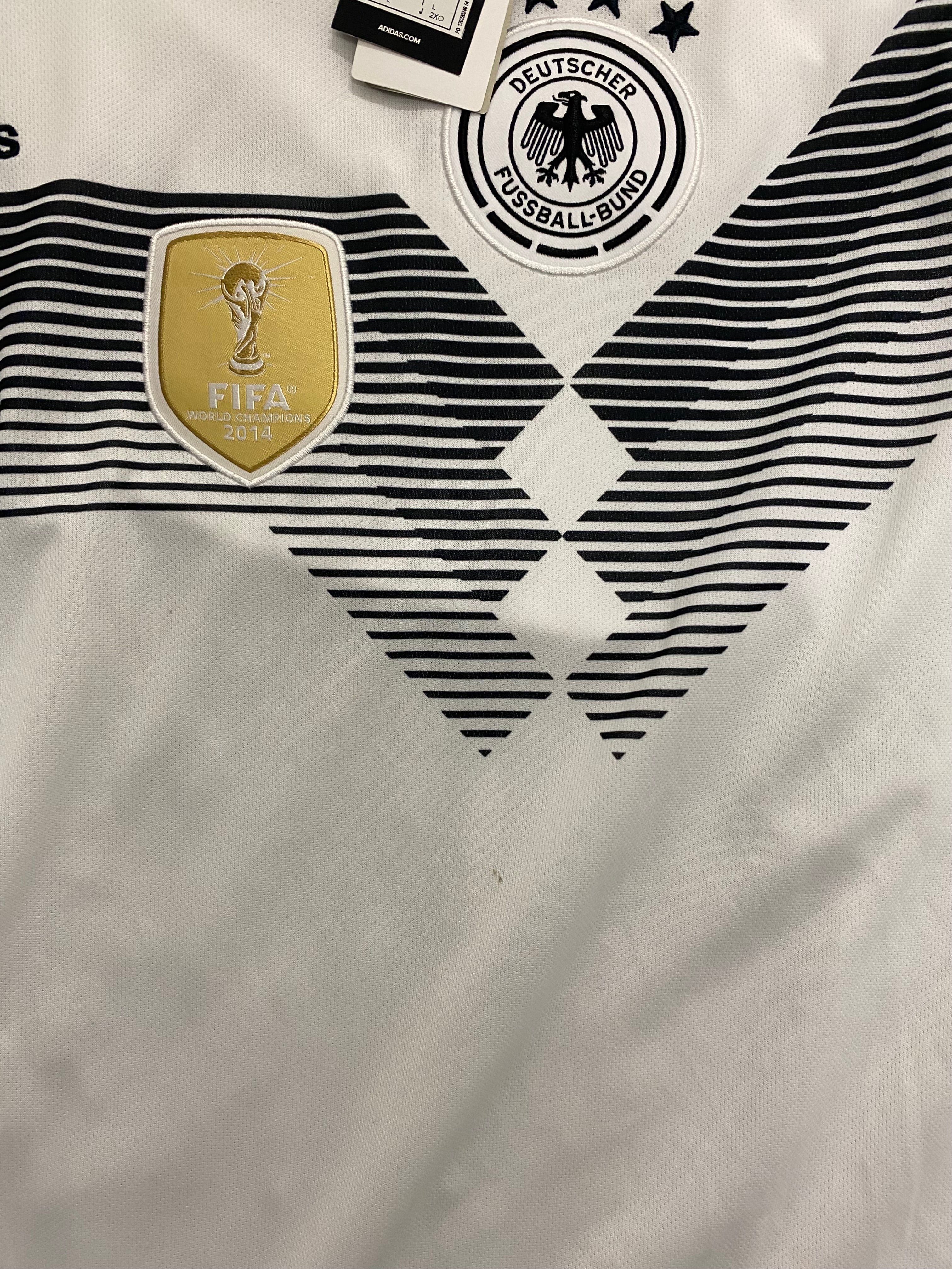 adidas DFB Deutschland Trikot Home Herren WM 2018 L - minimaler fleck vorne